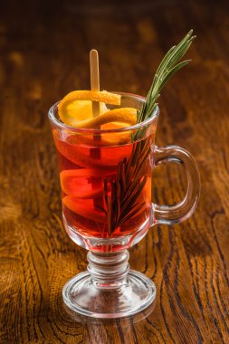 Sıcak sıcak şarap.