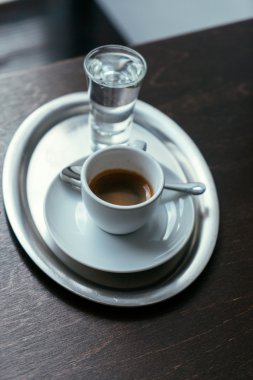 Beyaz fincan Espresso kahve