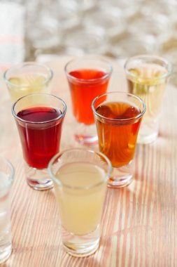 alkol gözlük içecekler