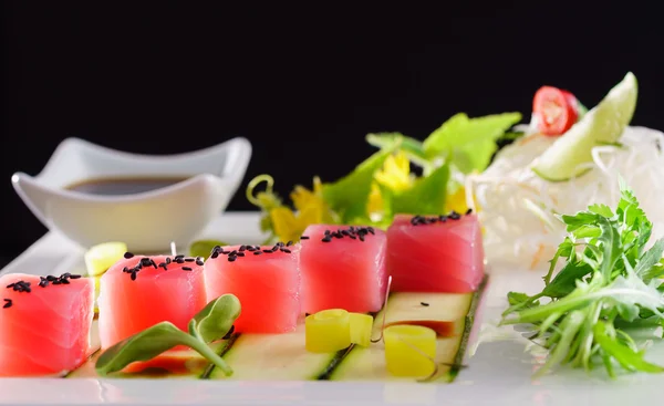 Heerlijke tonijn sashimi — Stockfoto