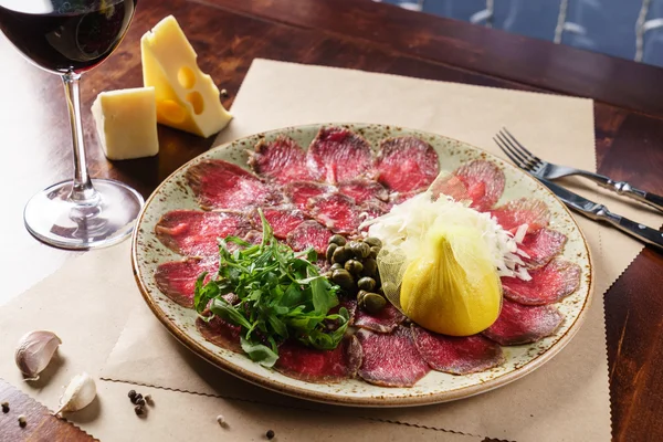 Delicious meat carpaccio — Stock Photo, Image