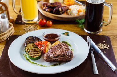 sebzeler lezzetli biftek 