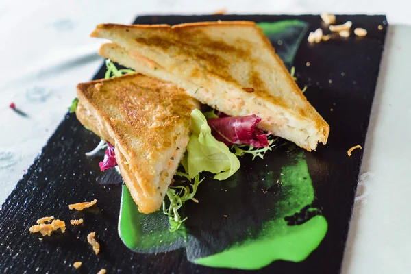 Fresh sandwich with salad — Stock Photo, Image
