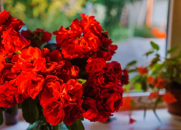 Krásné červené růže kytice — Stock fotografie