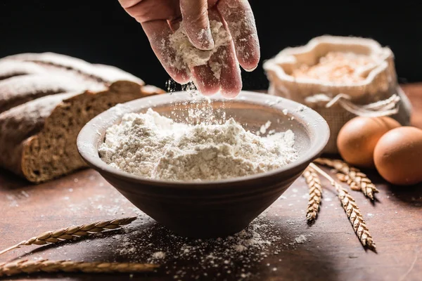 Spelt flour in bowl — Stock Photo, Image