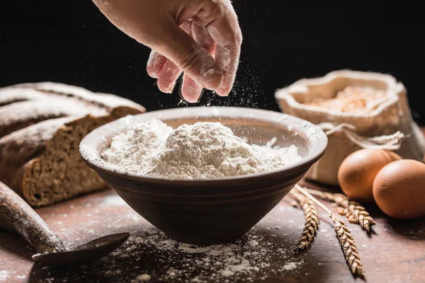 Spelt flour in bowl — Stock Photo, Image