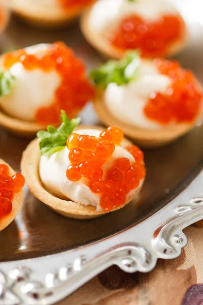 Gustose tartine con caviale — Foto Stock