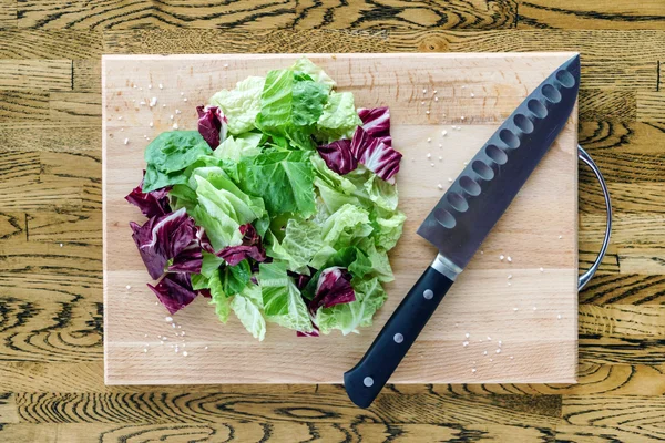 Tagliere con verdure — Foto Stock