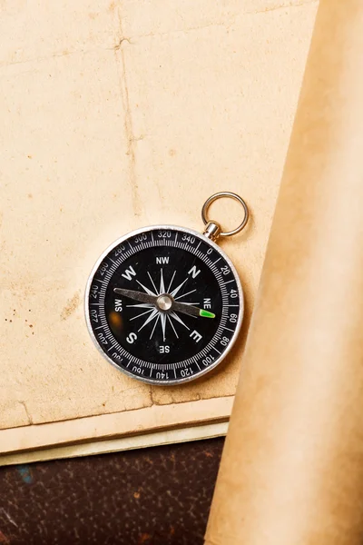 Compass on vintage paper — Stock Photo, Image