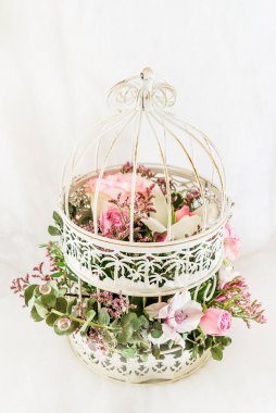 Renkli çiçek kompozisyon