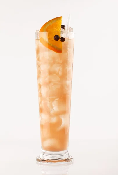 Glas van kleurrijke cocktail — Stockfoto