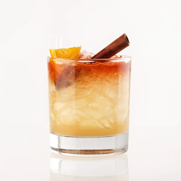 Glas bunter Cocktail — Stockfoto
