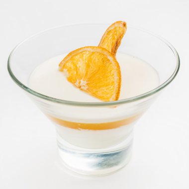 Turuncu panna cotta