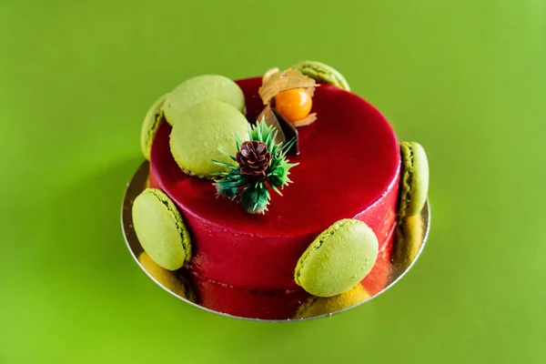 Mousse Cake Met Macarons Fruit — Stockfoto