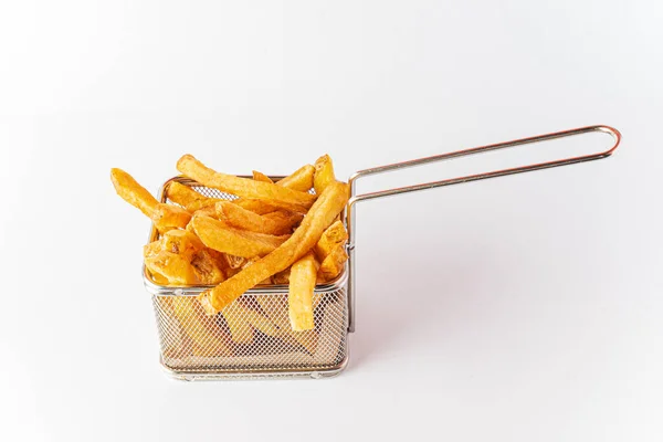 바구니에 감자튀김 — 스톡 사진