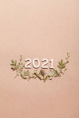 Bitkilerle yeni yıl kartı