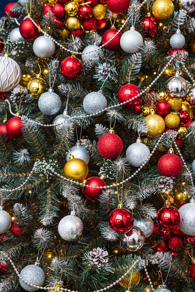 Mooie Kerstboom Met Ballen — Stockfoto