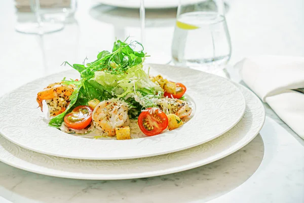 Salade Aux Crevettes Légumes — Photo