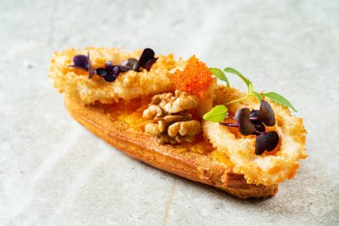 Noel aperatifleri masada