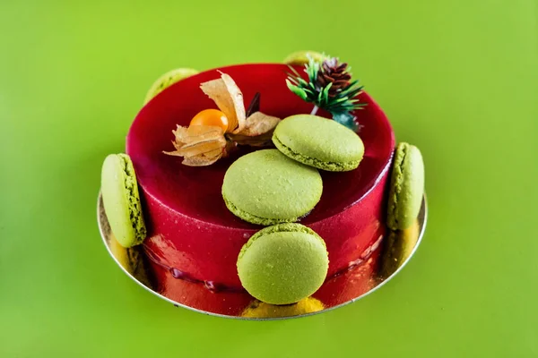 Mousse Cake Met Macarons — Stockfoto