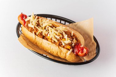 Peynirli sosisli sandviç.