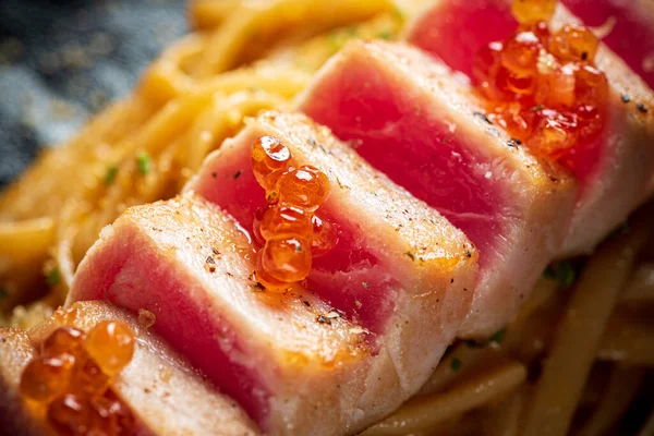 Linguine Met Tonijn Kaviaar — Stockfoto