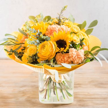 Yaz çiçekleri, kapatın.