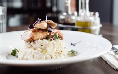 Restoranda ördekli risotto.