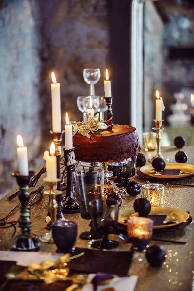 Çikolatalı pasta ile Noel masası