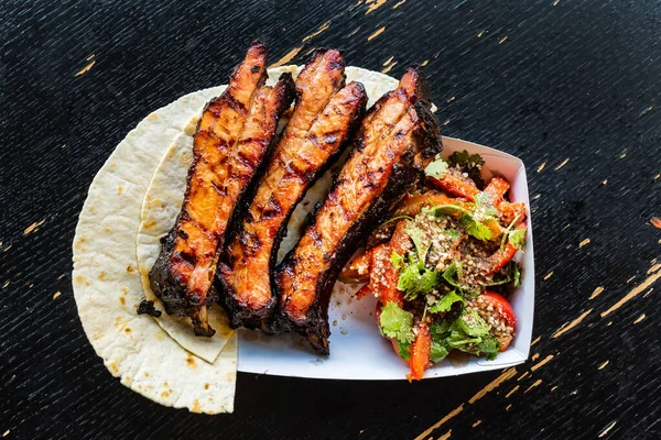 Grilled Ribs Salad Top View — Stock Photo, Image
