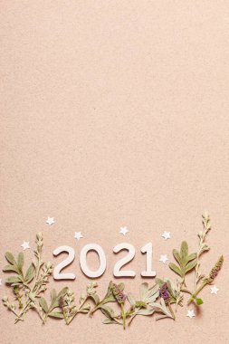 Bitkilerle yeni yıl kartı