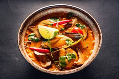 Kasede Asya deniz ürünleri çorbası