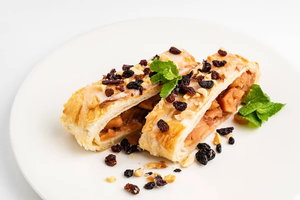 Strudel Med Äpple Närbild — Stockfoto