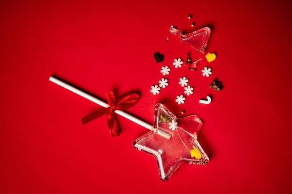 Piruleta Navidad Sobre Fondo Rojo —  Fotos de Stock