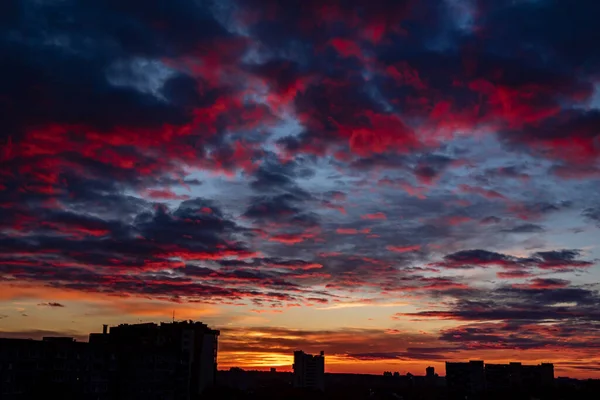 Sonnenuntergang Der Stadt Mit Gebäudesilhouette — Stockfoto