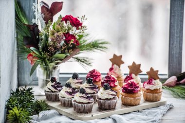 Böğürtlenli kek, kapat.