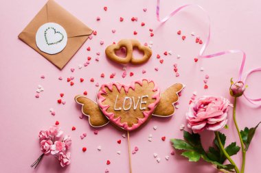 Sevgililer Günü için kurabiyeler, üst manzara