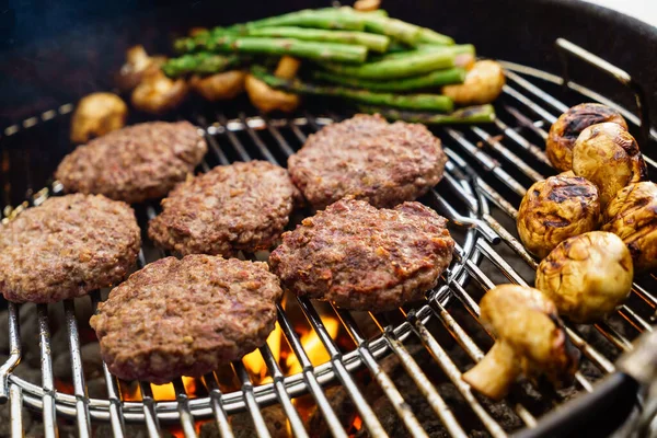 Gegrilde Hamburgers Voor Burgers Gegrilde Groenten — Stockfoto