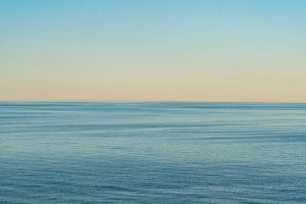 Agradável Mar Azul Céu — Fotografia de Stock