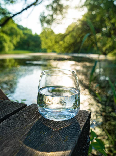 Glas Sauberes Wasser Freien — Stockfoto