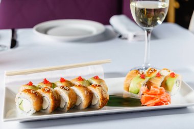 Suşi takımı, kapatın.