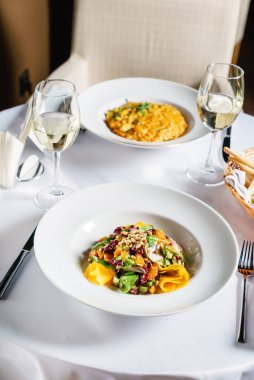 Mangolu taze salata.