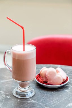 Şuruplu kahve, kapat.