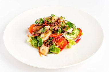 Ahtapot ve limonlu salata.