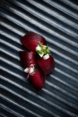nigiri with beetroot and micro greens