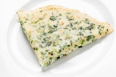 Beyaz tabakta gözleme