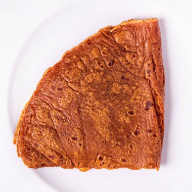 Beyaz tabakta gözleme