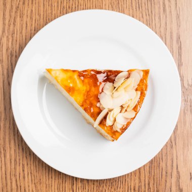 Bademli cheesecake, üst manzara