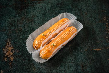 mermer arka planda ekinaz