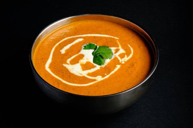 Hindistan cevizi sütlü mercimek kremalı çorba.